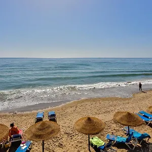jardines-las-golondrinas-apartments-elviria.1costadelsol.com/